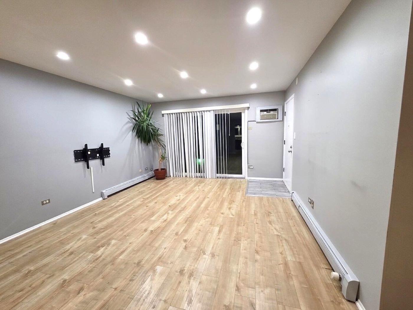 Living room of 9358 Golf Rd Unit 3B