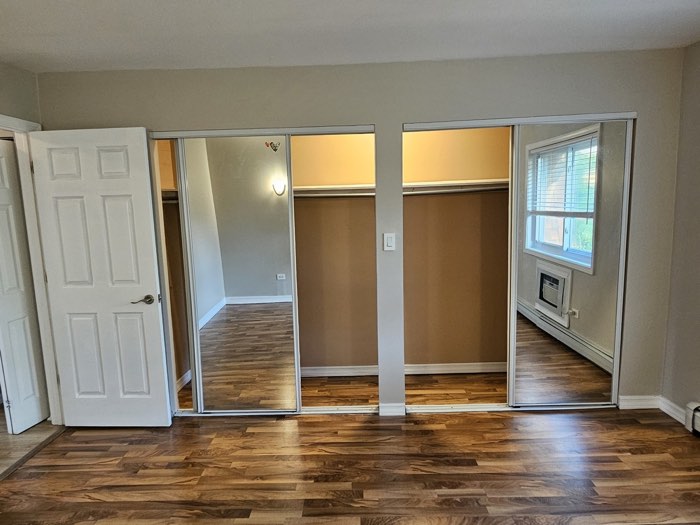 Mirrored sliding closet doors